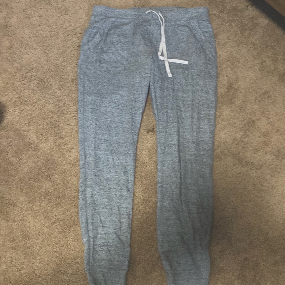 uniqlo gray sweatpants